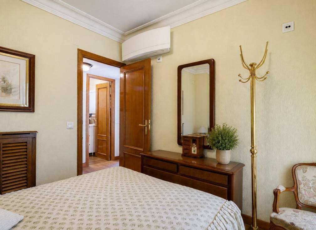 Segunda mano - Piso - Madrid - Santa Eugenia