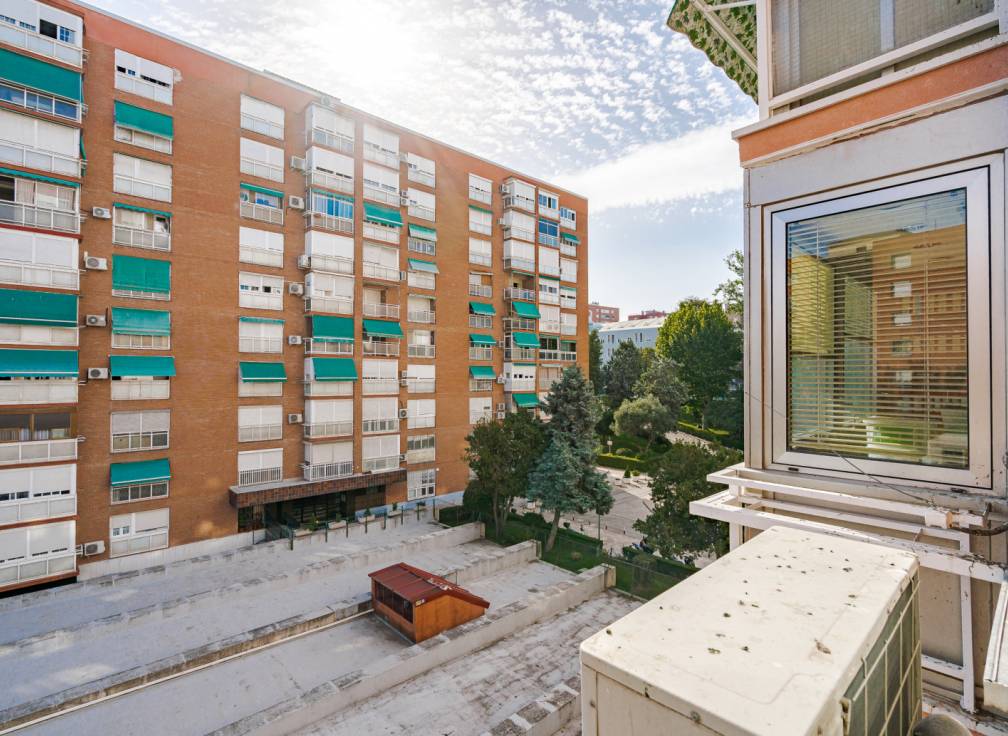 Segunda mano - Piso - Madrid - Santa Eugenia