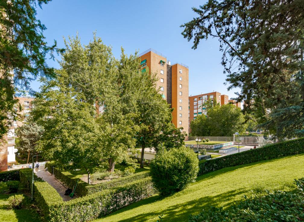 Segunda mano - Piso - Madrid - Santa Eugenia