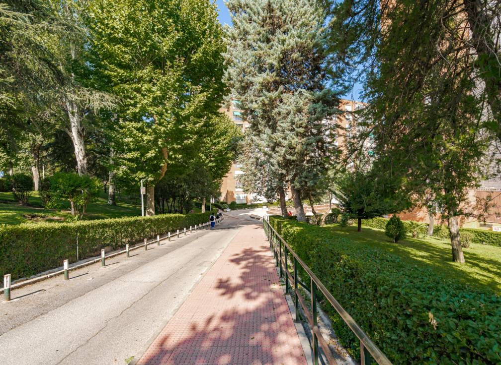 Segunda mano - Piso - Madrid - Santa Eugenia
