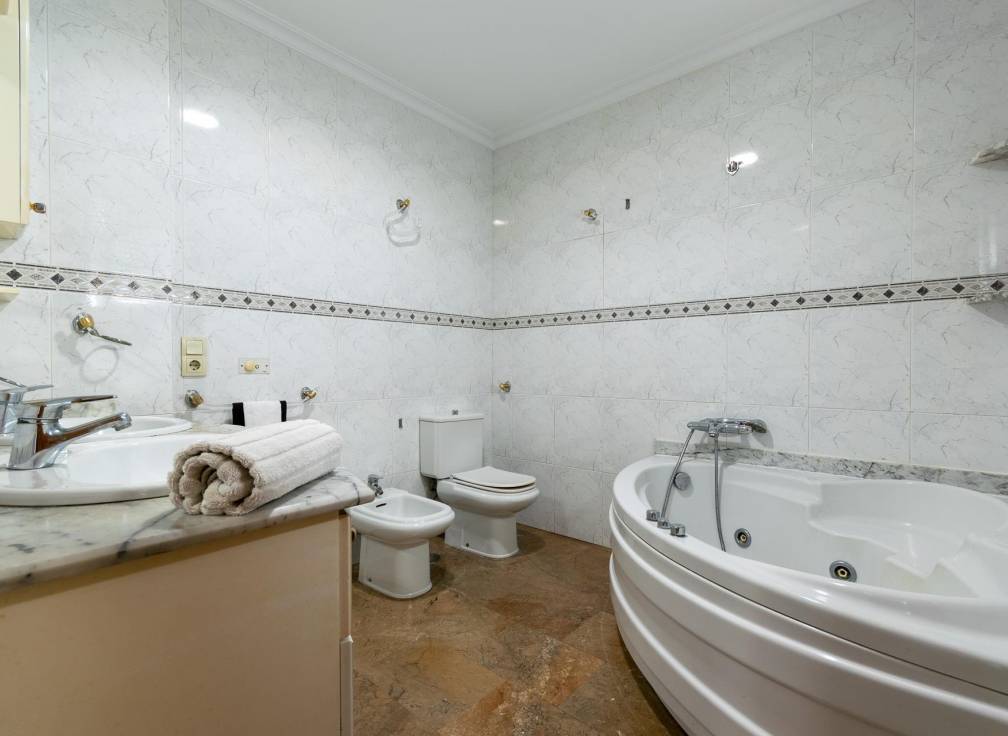 Segunda mano - Piso - Santa Pola - Casco urbano