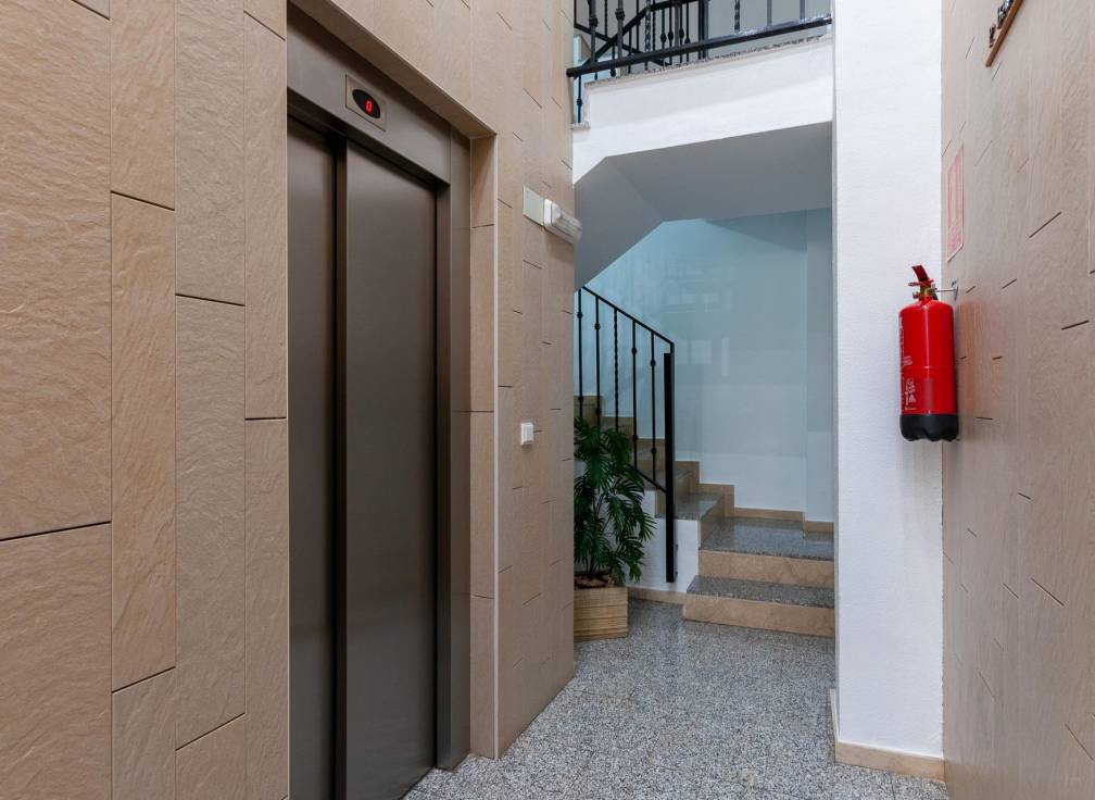 Segunda mano - Piso - Santa Pola - Puerto