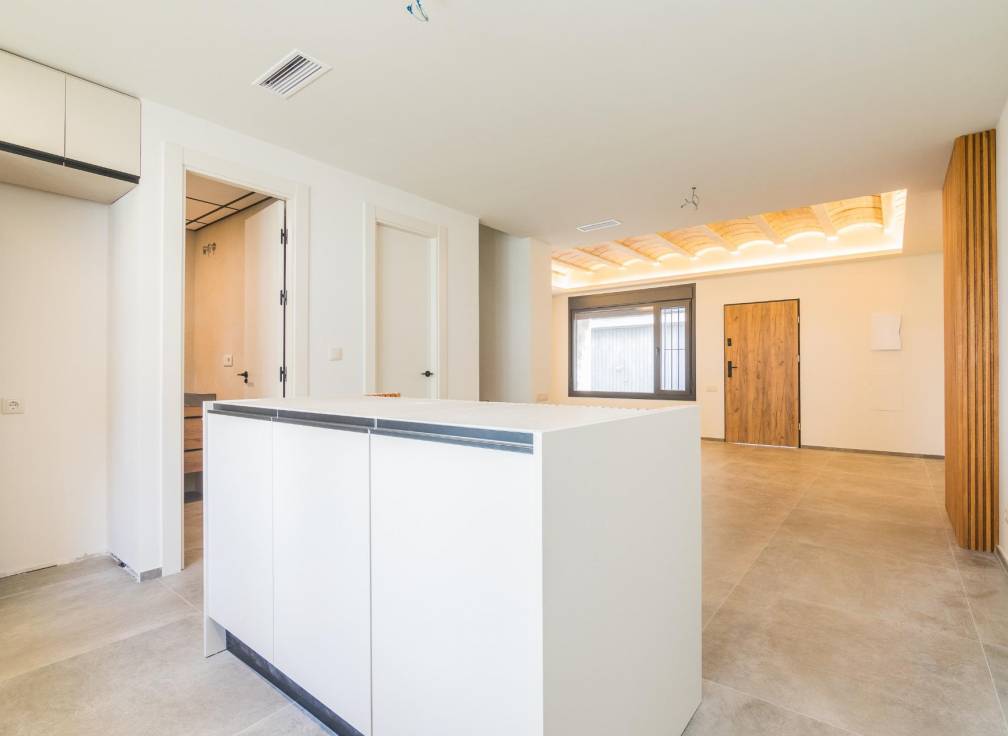 Segunda mano - Triplex - Elche - Raval - Puertas Coloradas