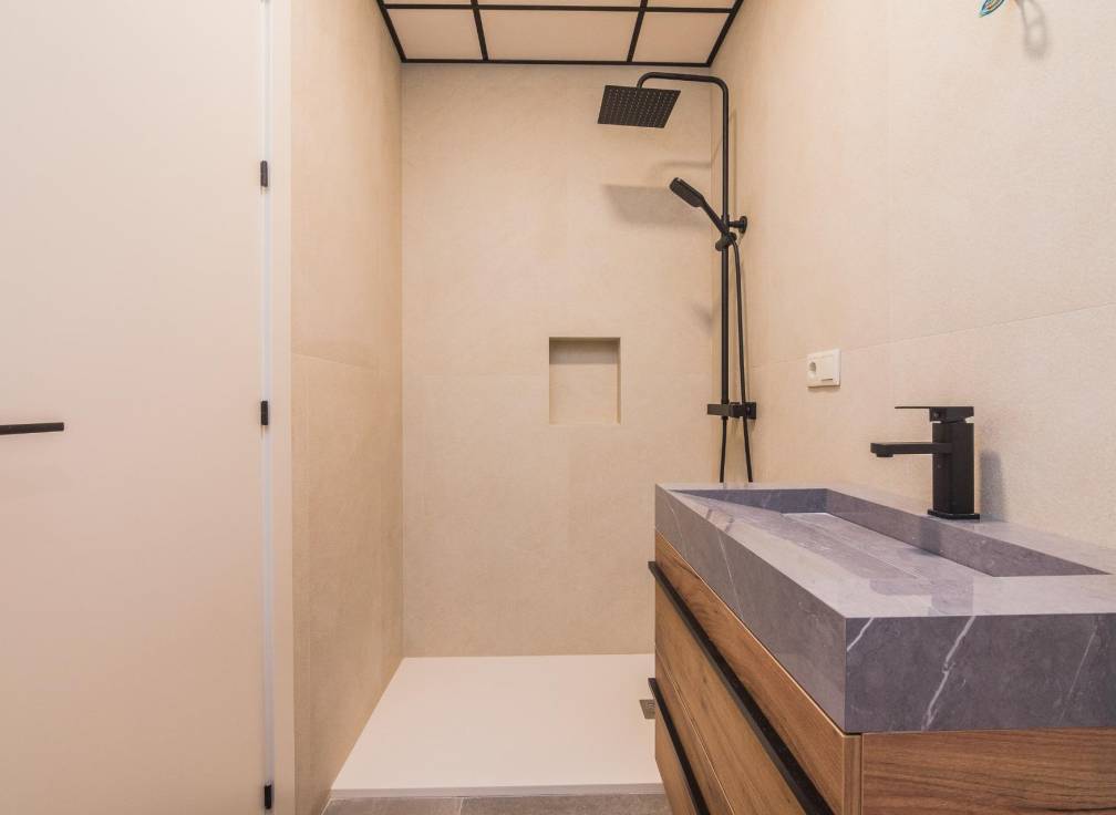 Segunda mano - Triplex - Elche - Raval - Puertas Coloradas