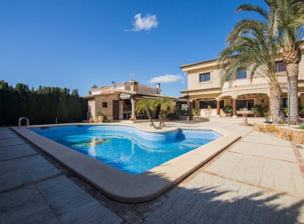 Villa - Resale - Peña las aguilas - MML05385